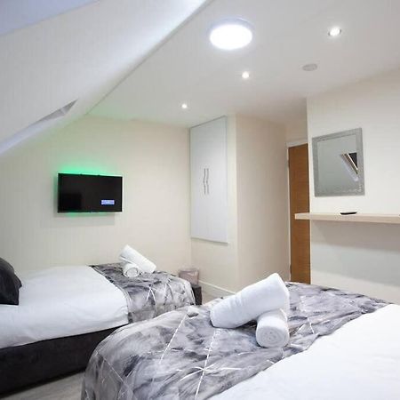 6 Bedroom House 10Min Drive From City Centre Manchester Exterior photo