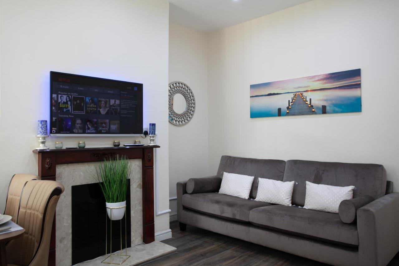 6 Bedroom House 10Min Drive From City Centre Manchester Exterior photo